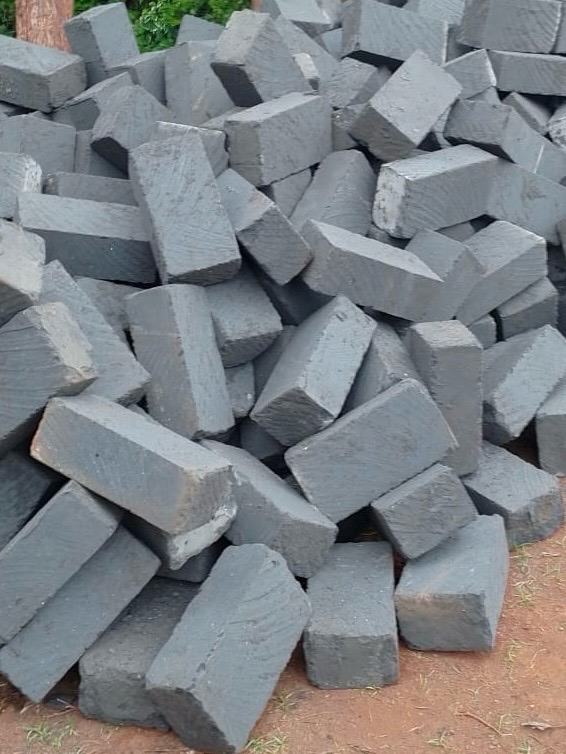 Machine-Cut & Bush Stones
